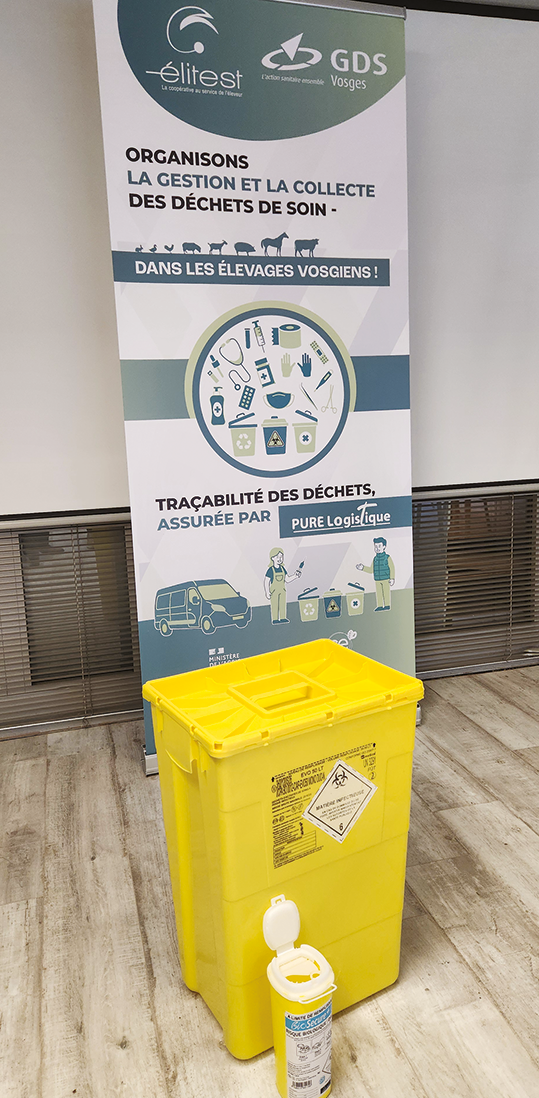 Matériel mis à disposition : un conteneur de 50 l + un conteneur d’1 litre pour les coupants / piquants / tranchants. © GDS Vosges