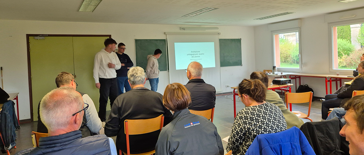 Présentation des PIC du premier au dernier groupe d’élèves : groupe 4. © Photo Mélanie Becker Présentation des PIC du premier au dernier groupe d’élèves : groupe 4. © Photo Mélanie Becker