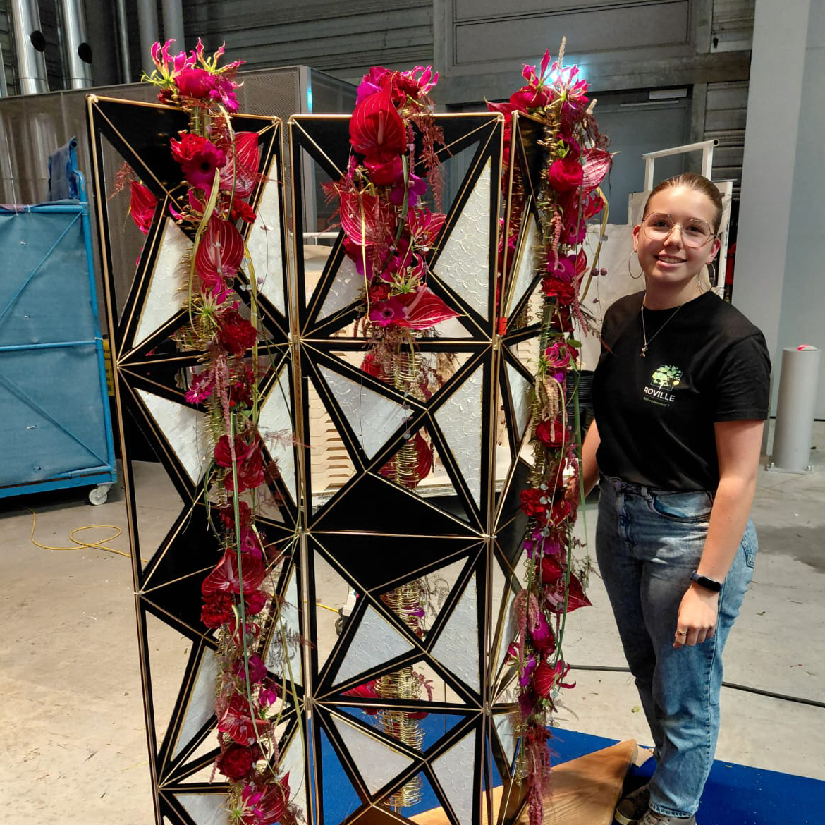 Pièce maîtresse, le paravent fleuri art déco des années 20 a su séduire le jury © Photo Cindy Khun. Pièce maîtresse, le paravent fleuri art déco des années 20 a su séduire le jury © Photo Cindy Khun.