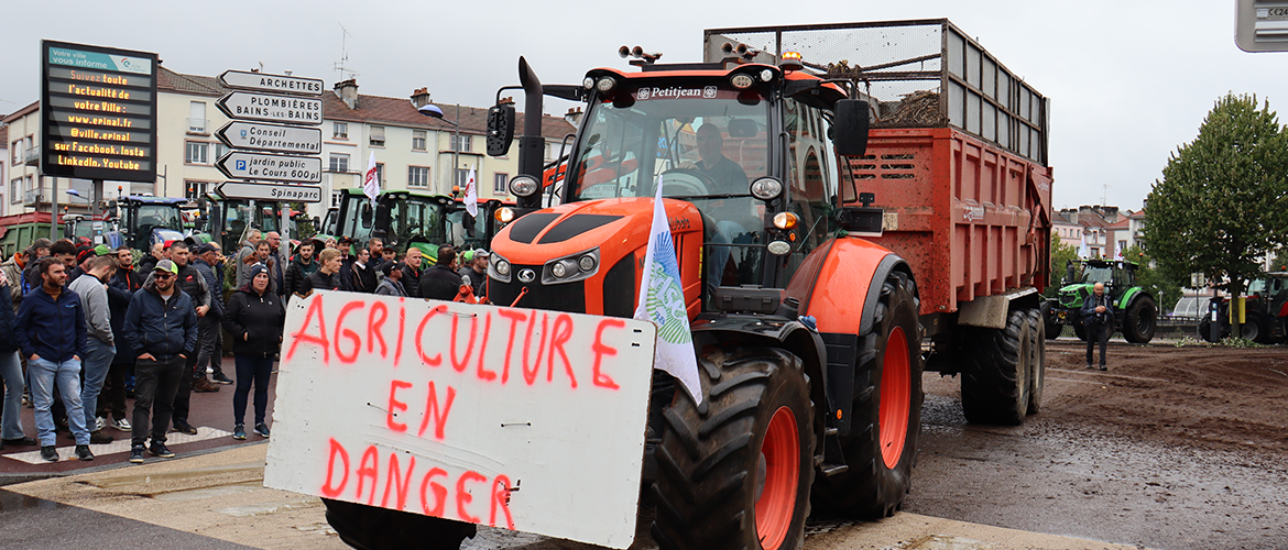 La manifestation du 26 septembre s’inscrivait dans un mouvement national de la FNSEA et des JA, fermement opposés à la signature des accords du Mercosur. © Photo Marion Falibois