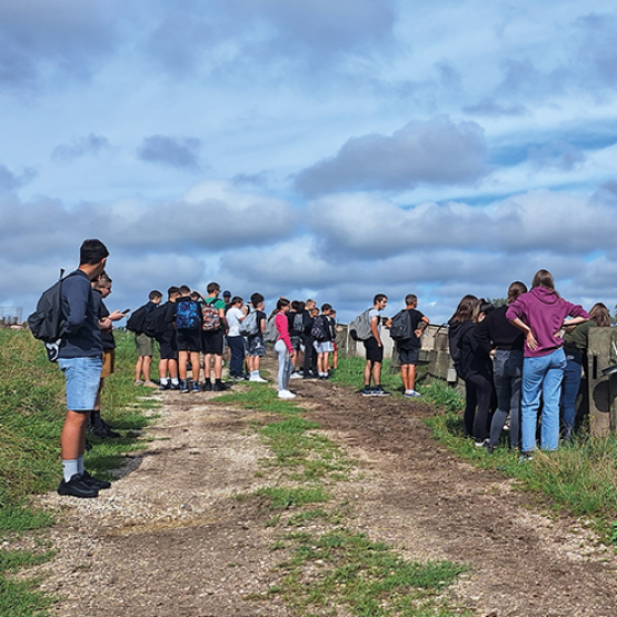 Les 33 élèves de seconde CGEA du Lycée agricole de Mirecourt ont visité la ferme de Braquemont. ©Photo Mélanie Becker