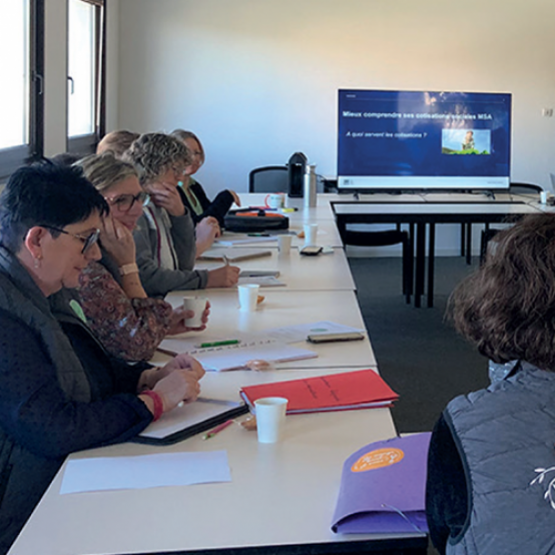 Les agricultrices de la Commission régionale ont échangé avec les responsables de la Msa sur le pourquoi et le comment des cotisations appelées par la caisse. © Photo DR