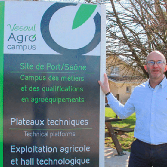 « Nous nous orientons vers l’option d’une production sur le site de l’exploitation, par électrolyse de l’eau, en utilisant de l’électricité obtenue par des panneaux solaires », explique Didier Carmien, directeur opérationnel du campus. © Alexandre Coronel