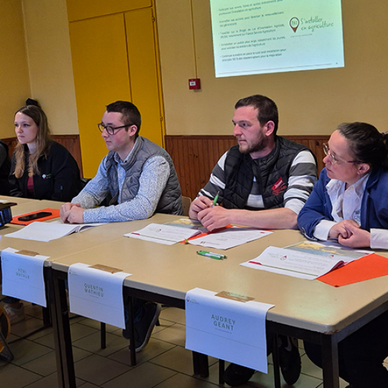 (De G. à D.) Anthony Limaux, Juliette Pique, Rémi Mayaux, Quentin Mathieu et Audrey Géant. © Photo Mélanie Becker