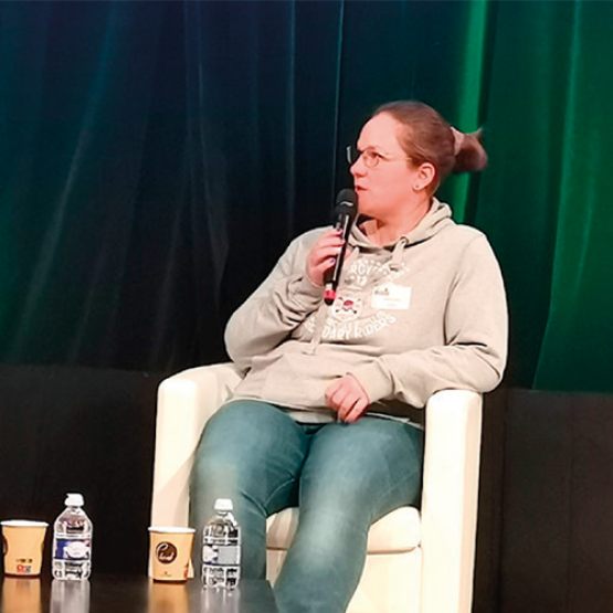 (de G. à D.) Loïse de Valicourt, dir. adjointe DRAAF Grand Est, Virginie Ebner, éleveuse ovine Bas-Rhin, et Ghislain Zuccolo, dir. Welfarm, ont débattu sur le bien-être des animaux et des éleveurs. © Photo H. Flamant