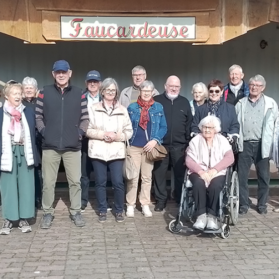 Entre patrimoine agricole, convivialité et découvertes culturelles, les vingt-cinq participants ont savouré deux journées placées sous le signe de la bonne humeur et du partage. © Photo DR
