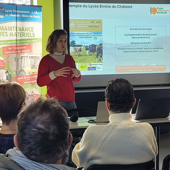 Louise Genini-Perrin, présente les coulisses du projet. © Photo Camille Coquet