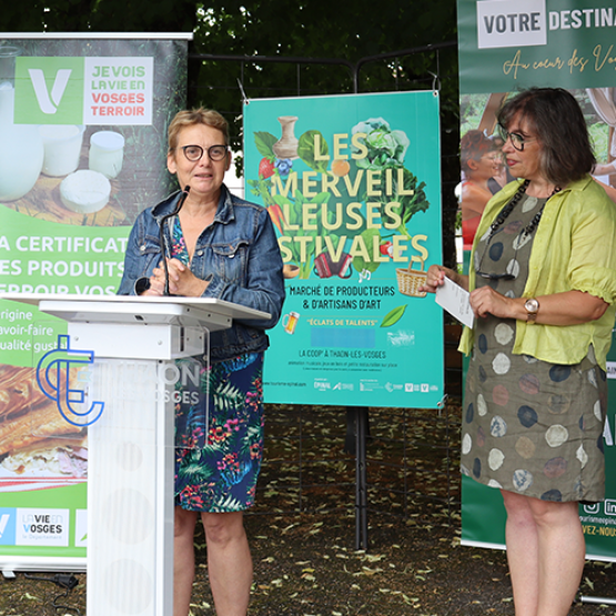 (De G. à D.) Wilifrid Grandmaire, pdt, et Fabienne Houillon, chargée de communication office de tourisme Épinal ; Isabelle Perry, VP Chambre d’agriculture 88, Carole Dufour, adj. au Maire Thaon-les-Vosges lors de la conférence de presse 1er juillet. © MF 