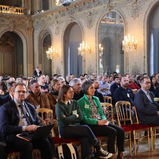 Près de 200 participants de tout le Grand Est ont fait le déplacement pour l’assemblée générale de la toute jeune association des Agriculteurs Méthaniseurs du Grand Est. Photo : H.Flamant.