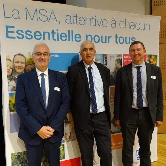 Gilles Chandumont passe le relais à Arnaud Huet, à la direction générale de la Msa Lorraine. Ils entourent, ici, le président Bernard Helluy. Photo : JL.MASSON