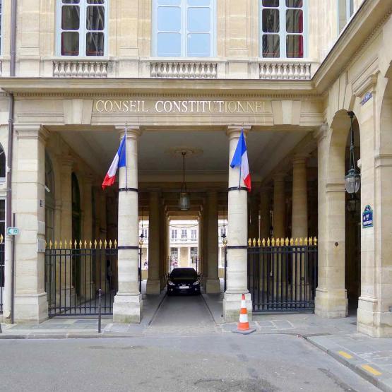 Porte d'entrée du Conseil Constitutionnel à Paris. © Photo DR