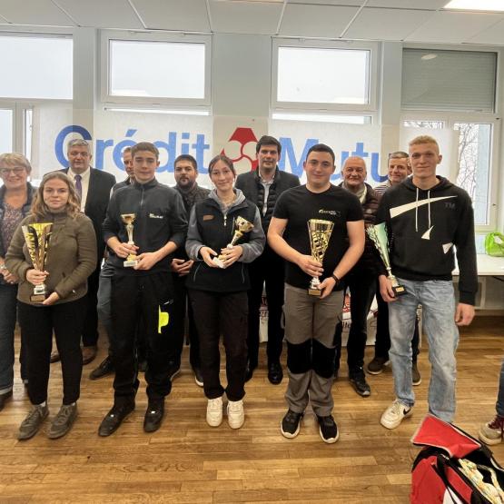 Lors de la finale départementale du concours de jugement de bétail, des jeunes agriculteurs vosgiens ont pu se mesurer les uns aux autres. © Photo JA 88