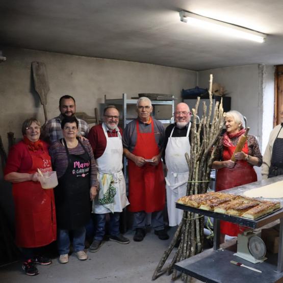 (De G. à D.) Germaine Choux, Florian Boit, Nicole Boit, Louis Boit, Jean-Paul Petelot, Denis Marin, Bernadette Boyé, Robert Choux, photo Marion Falibois.