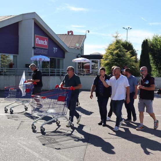 La FDSEA et les JA des Vosges ont répondu à l’appel de la FNPL et ont engagé des actions afin de veiller au respect de la loi EGAlim ©Marion FALIBOIS.
