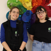 (De G à D) Kiera Mosser et Éponine Bongiorno sont respectivement en CAP et BP Fleuriste à l’EHP de Rovillle-aux-Chênes. © Photo Mélanie Becker