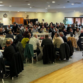 Toutes les générations d'anciens élèves du lycée réunis dans une même salle. © Photo M. Falibois