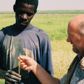 Échanges entre agriculteurs, en 2005. © Photo AFDI Lorraine