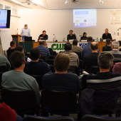 De nombreux participants s’interrogent sur les conséquences du passage à la facturation électronique. © Photo M. FALIBOIS