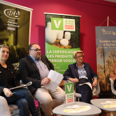 (de G. à D.) Isabelle Perry, élue Chambre d’Agriculture des Vosges, Pascal Cunin, élu Chambre des Métiers et de l’Artisanat des Vosges, Isabelle Del Genini présidente Office de Tourisme d’Épinal et Fabienne Houillon, chargée de communication. © M. Becker