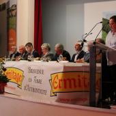 Dans son rapport d’activité, Delphine Picard a fait part du contexte incertain rencontré par la filière. Pour autant, le Groupe parvient à maintenir de bons indicateurs et même un prix du lait record. Photo : Marion FALIBOIS
