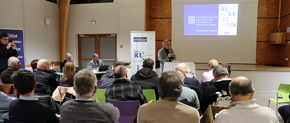 Plusieurs élus avaient fait le déplacement pour s’informer et poser leurs questions en vue de projets à venir. © Photo Marion Falibois