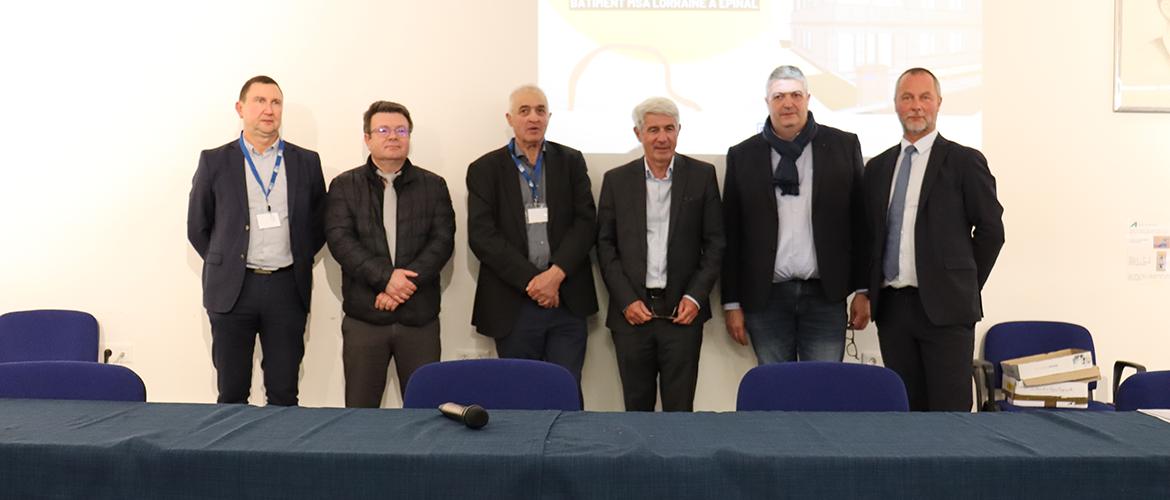 (De G. à D) Arnaud Huet, dir. général MSA Lorraine, Laurent Marcos, dir. DDT 88, Bernard Helluy, pdt MSA Lorraine, Patrick Nardin, maire d’Épinal, Jérôme Mathieu, pdt Chambre d’agriculture des Vosges et Stéphane Viry, député des Vosges. ©Photo M. Falibois (De G. à D) Arnaud Huet, dir. général MSA Lorraine, Laurent Marcos, dir. DDT 88, Bernard Helluy, pdt MSA Lorraine, Patrick Nardin, maire d’Épinal, Jérôme Mathieu, pdt Chambre d’agriculture des Vosges et Stéphane Viry, député des Vosges. ©Photo M. Falibois