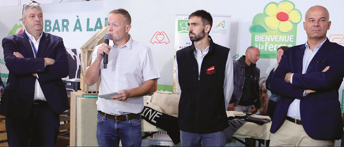 (de G. à D.) Jérôme Mathieu, pdt CRAGE ; Fabrice Couturier, pdt FRSEA ; Xavier Bailly, pdt JA Grand Est et Arnaud Rousseau, pdt FNSEA. © Photo DR