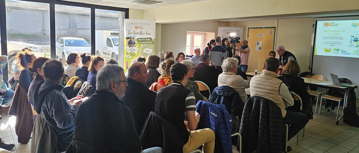 De nombreuses personnes se sont déplacées afin d’assister au lancement de la Méthodologie du prix juste. © Photo PETR Plaine des Vosges