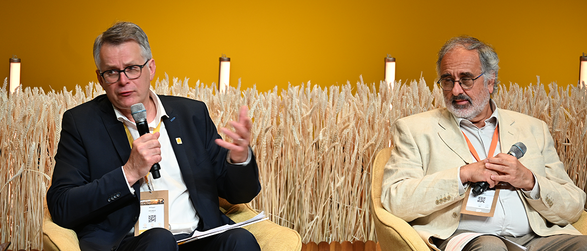 Philippe Dubief et Bernard Saklli identifient la contractualisation comme une poste de solution pour la filière céréalière. © Justine JORIS