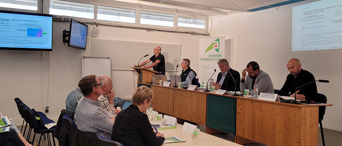 (de G. à D.) Rémi Gerogel, animateur marché agriculteurs et agricultures, Chambre d’agriculture 88, Matthieu Hammer, directeur, Jérôme Mathieu, pdt, Thomas Vincent, conseil départemental 88 et Mickaël Moulin, VP © Camille COQUET