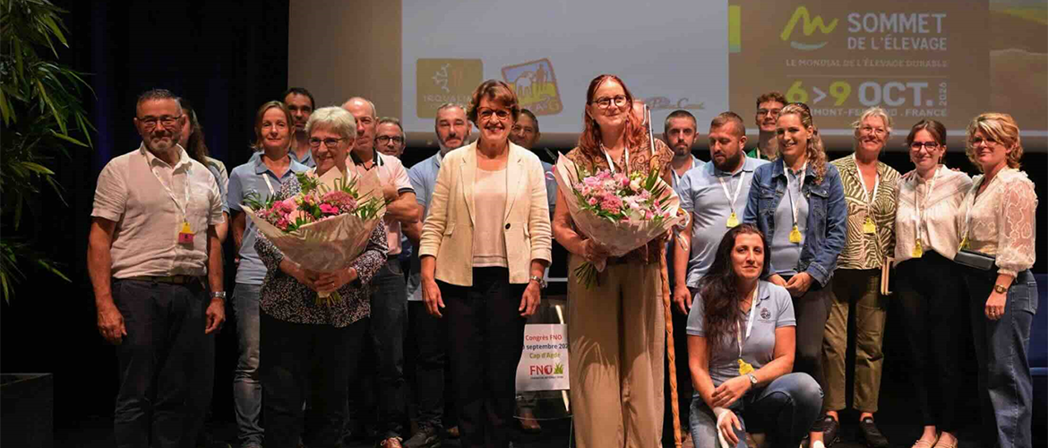 Nouvelle équipe de la FNO au Sommet de l'Elevage en présence d'Annie Genevard et Michèle Boudoin, ancienne présidente de la fédération. © capture X
