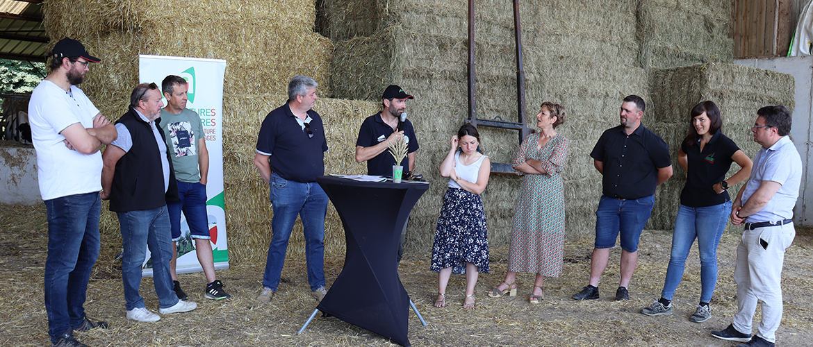 (De G. à D) Cyril Oudin, Dominique Sautré, Stéphane Demay, Jérôme Mathieu, Stéphane Oudin, Manon Deliot, Sylvie D’Alguerre, Gauthier Maillard, Doriane Selb et Laurent Marcos. © Photo Marion Falibois