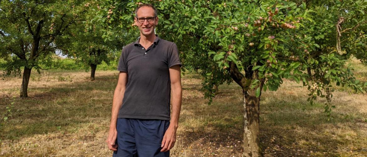 Bertrand Perrin s’est installé comme associé de la SCEA des Vergers des Gaudines en 2015, après y avoir été salarié cinq ans. Photo : A.Legendre