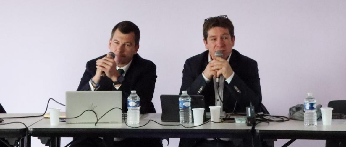 Arnaud de Maret, directeur général d’EMC2 et Bruno Didier, président ont animé conjointement les assemblées de section. Photo : L. L.