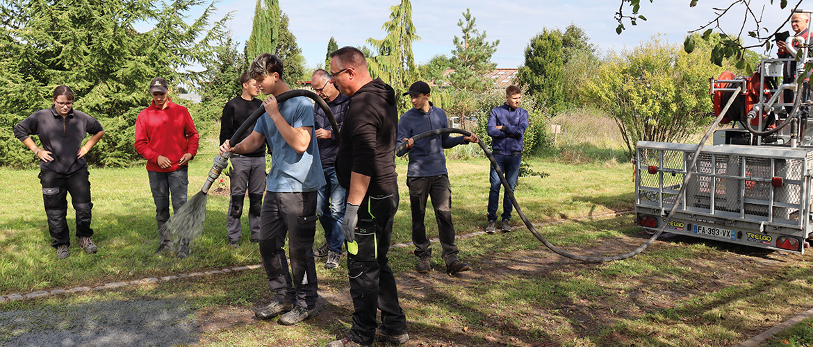 Durant toute la durée de la démonstration, les élèves ont été sollicités pour réaliser différentes missions. © Photo Mélanie Becker